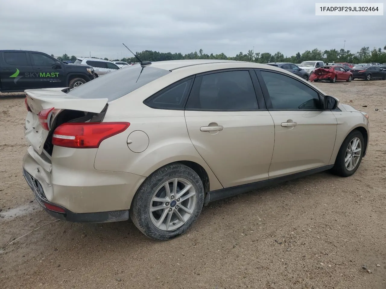 2018 Ford Focus Se VIN: 1FADP3F29JL302464 Lot: 70328124