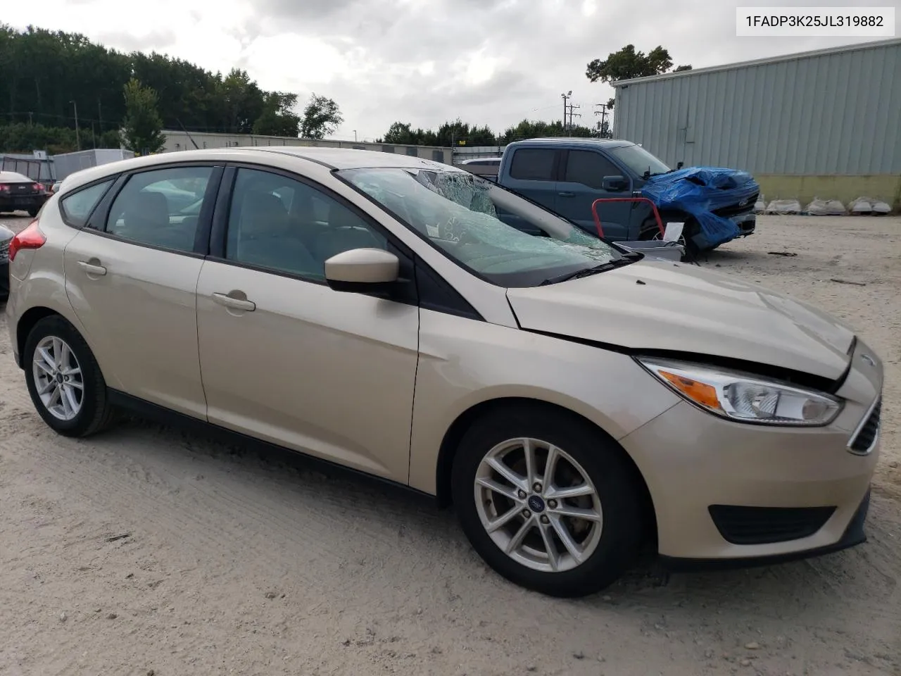 2018 Ford Focus Se VIN: 1FADP3K25JL319882 Lot: 71158694