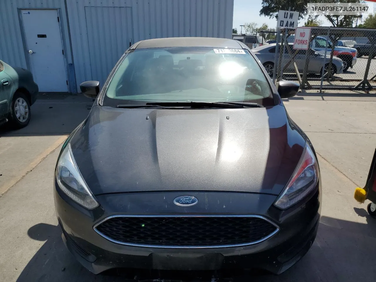 2018 Ford Focus Se VIN: 1FADP3FE7JL261147 Lot: 71319684