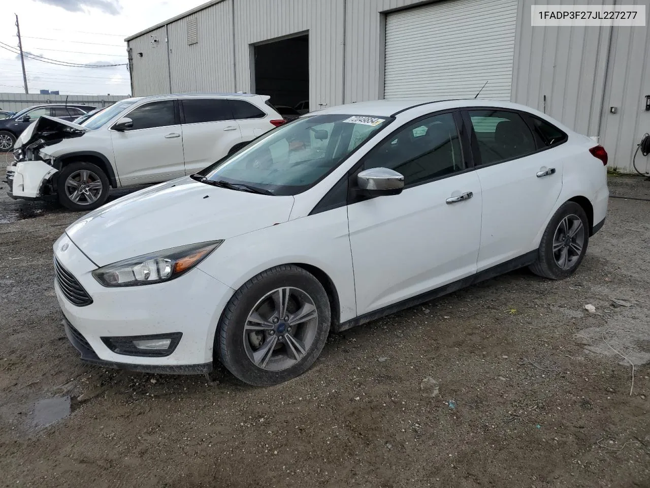 2018 Ford Focus Se VIN: 1FADP3F27JL227277 Lot: 72049854