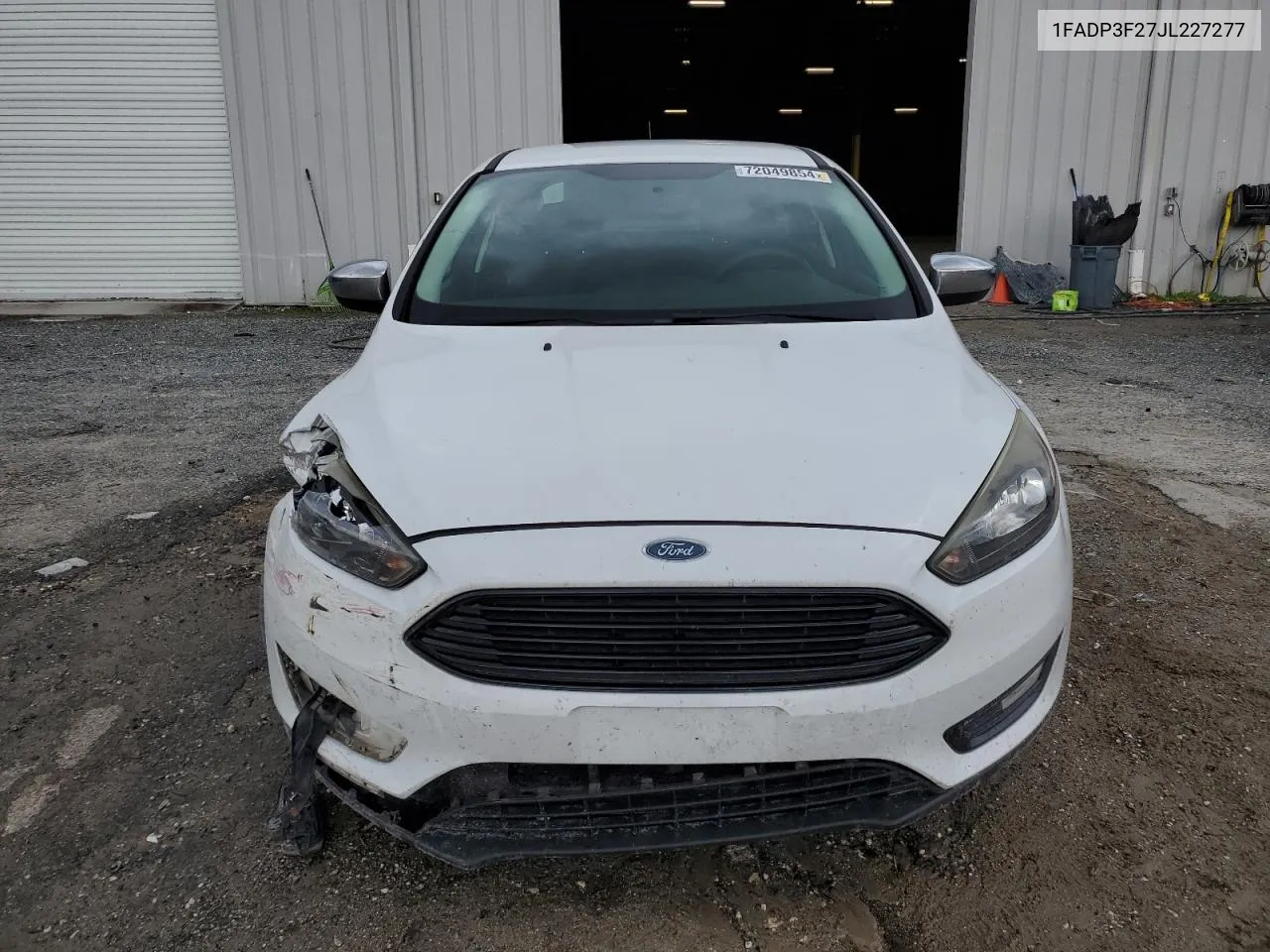 2018 Ford Focus Se VIN: 1FADP3F27JL227277 Lot: 72049854