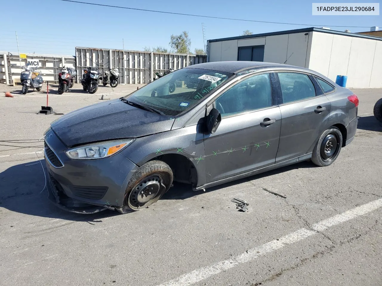 2018 Ford Focus S VIN: 1FADP3E23JL290684 Lot: 72672094