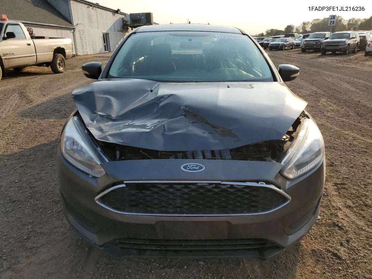 1FADP3FE1JL216236 2018 Ford Focus Se