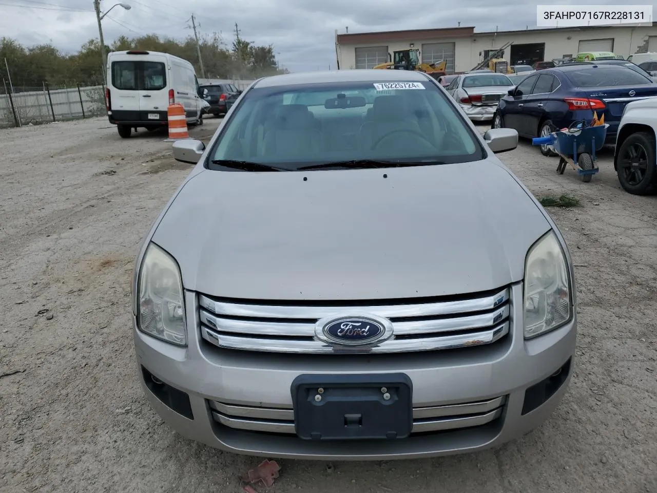 2007 Ford Fusion Se VIN: 3FAHP07167R228131 Lot: 76225724