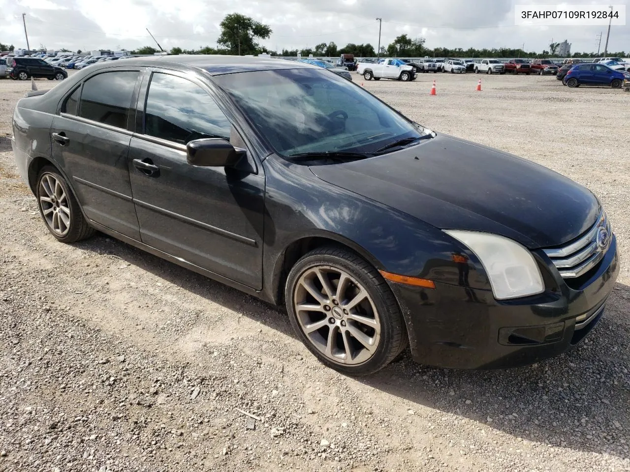 2009 Ford Fusion Se VIN: 3FAHP07109R192844 Lot: 64239994