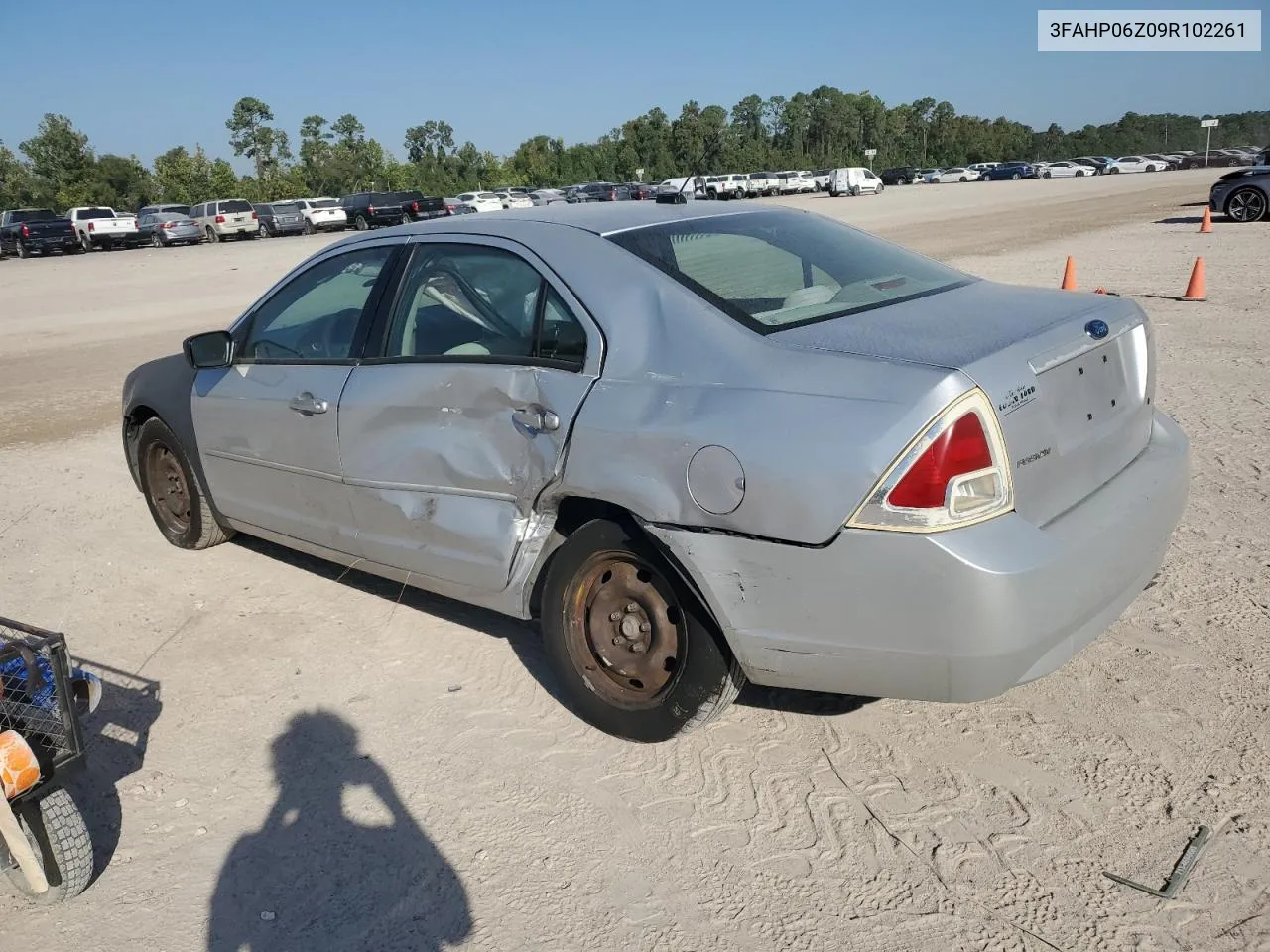 2009 Ford Fusion S VIN: 3FAHP06Z09R102261 Lot: 73591714