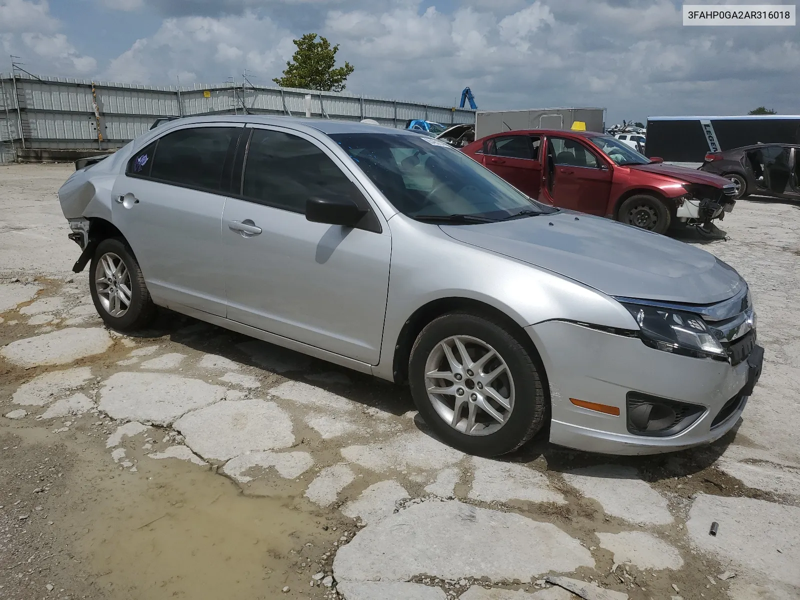 2010 Ford Fusion S VIN: 3FAHP0GA2AR316018 Lot: 65465734