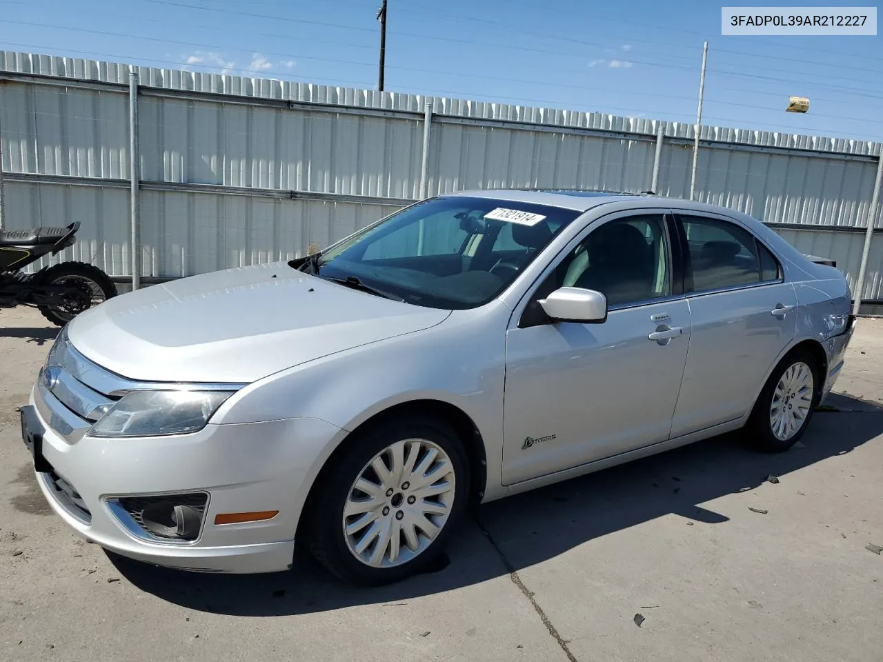 2010 Ford Fusion Hybrid VIN: 3FADP0L39AR212227 Lot: 71321914