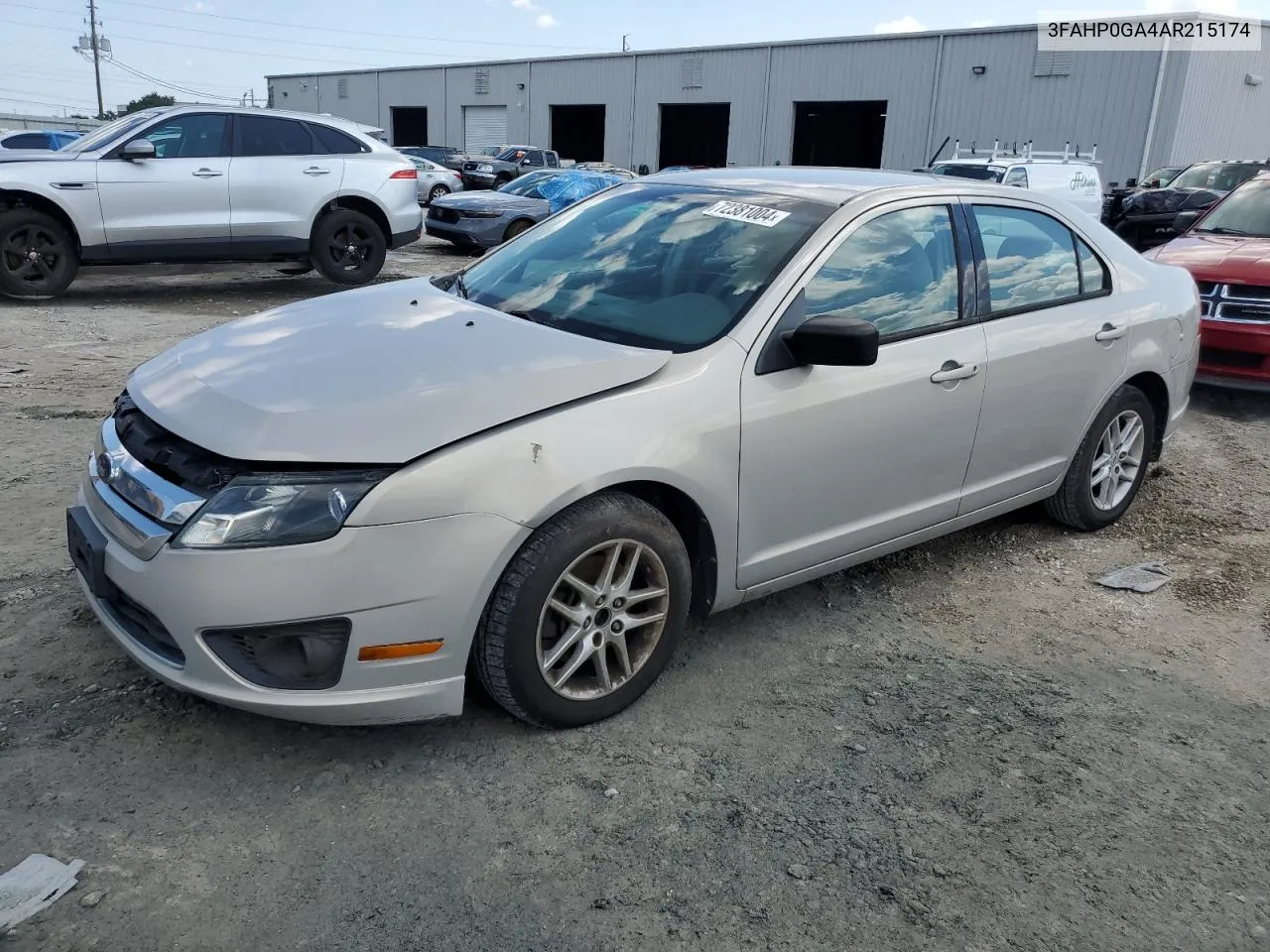 2010 Ford Fusion S VIN: 3FAHP0GA4AR215174 Lot: 72381004