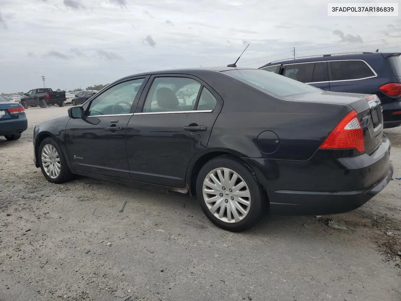 2010 Ford Fusion Hybrid VIN: 3FADP0L37AR186839 Lot: 73025424