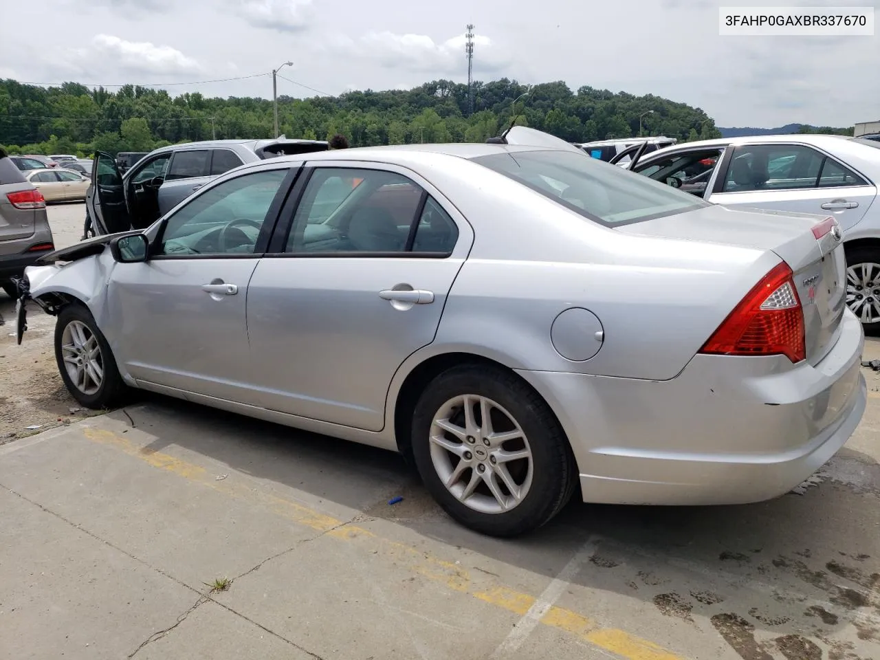 2011 Ford Fusion S VIN: 3FAHP0GAXBR337670 Lot: 61794184