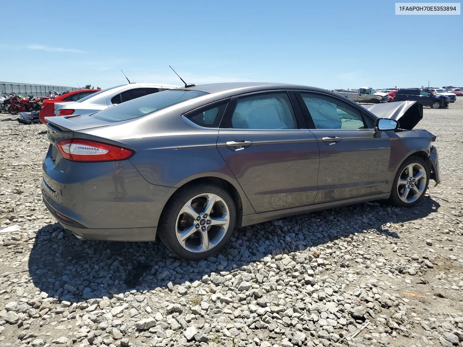 1FA6P0H70E5353894 2014 Ford Fusion Se