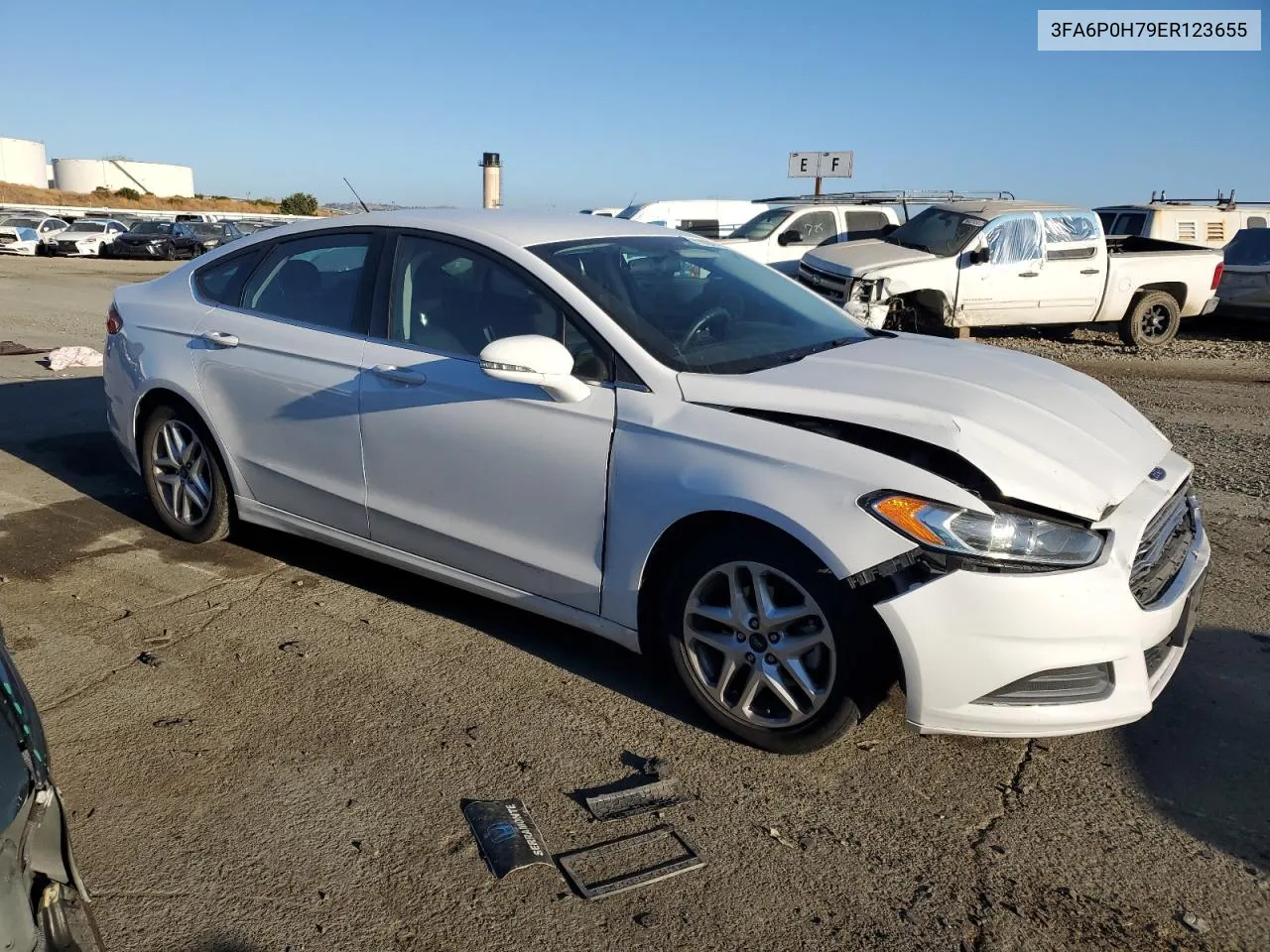 3FA6P0H79ER123655 2014 Ford Fusion Se