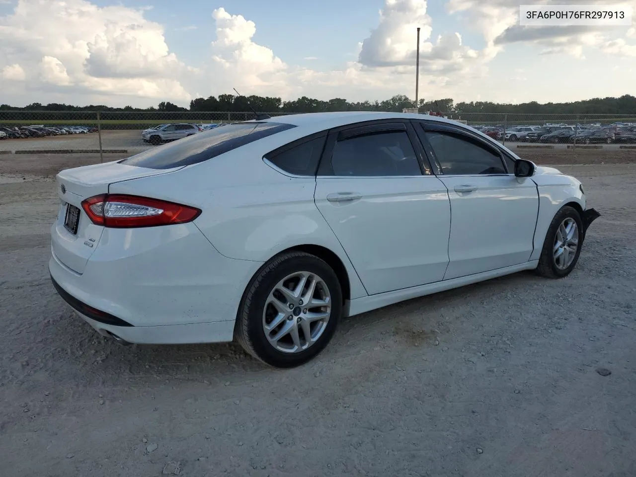 3FA6P0H76FR297913 2015 Ford Fusion Se