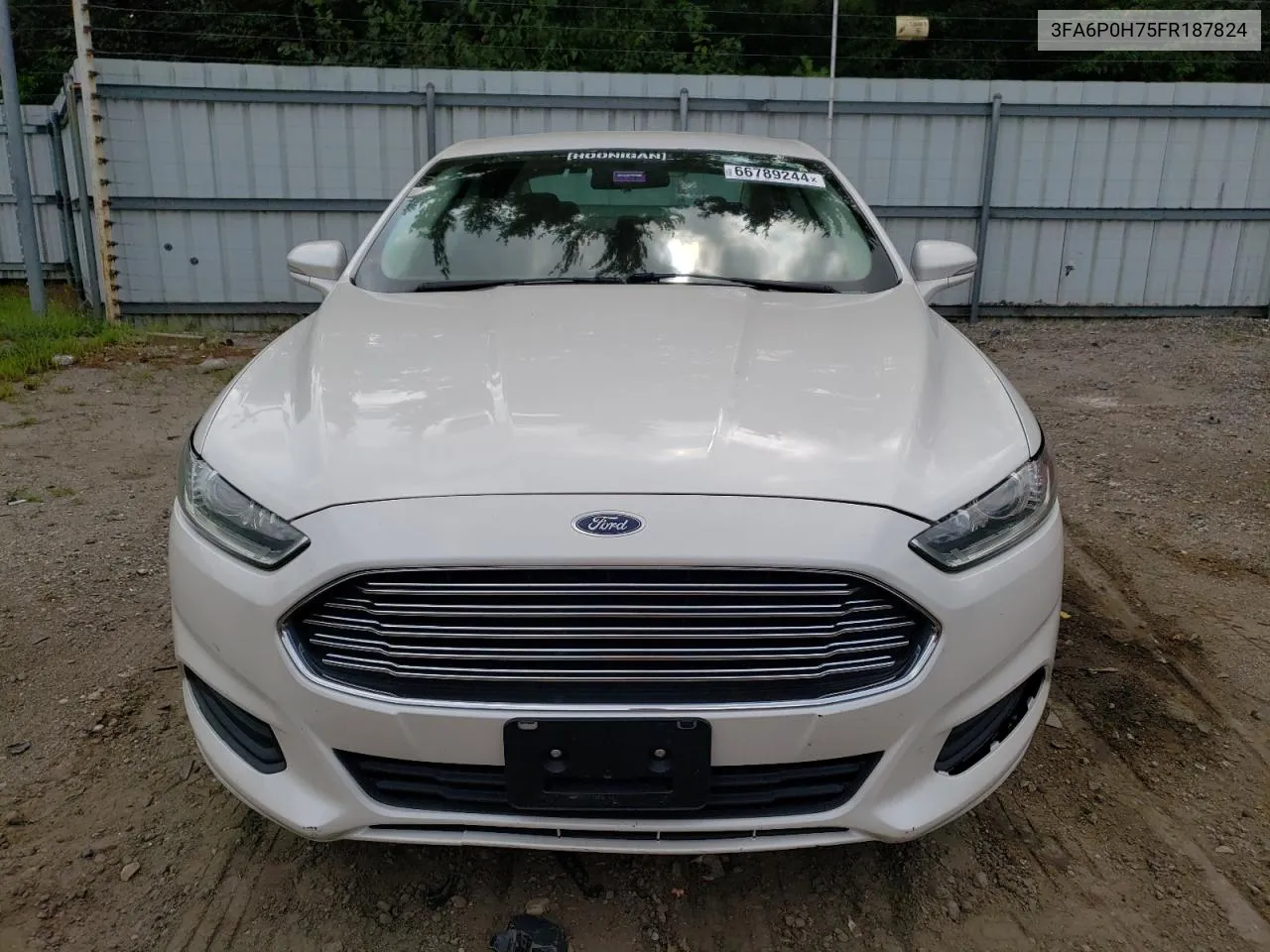 3FA6P0H75FR187824 2015 Ford Fusion Se