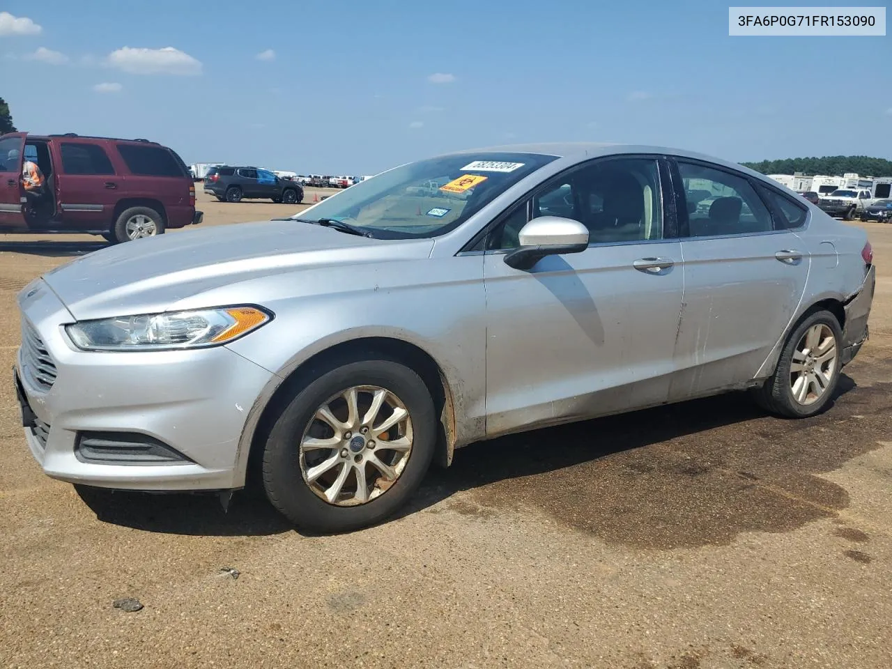 2015 Ford Fusion S VIN: 3FA6P0G71FR153090 Lot: 68253304