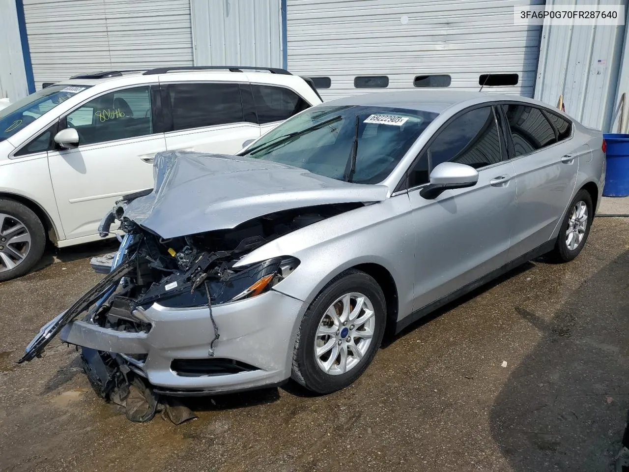 2015 Ford Fusion S VIN: 3FA6P0G70FR287640 Lot: 69222903