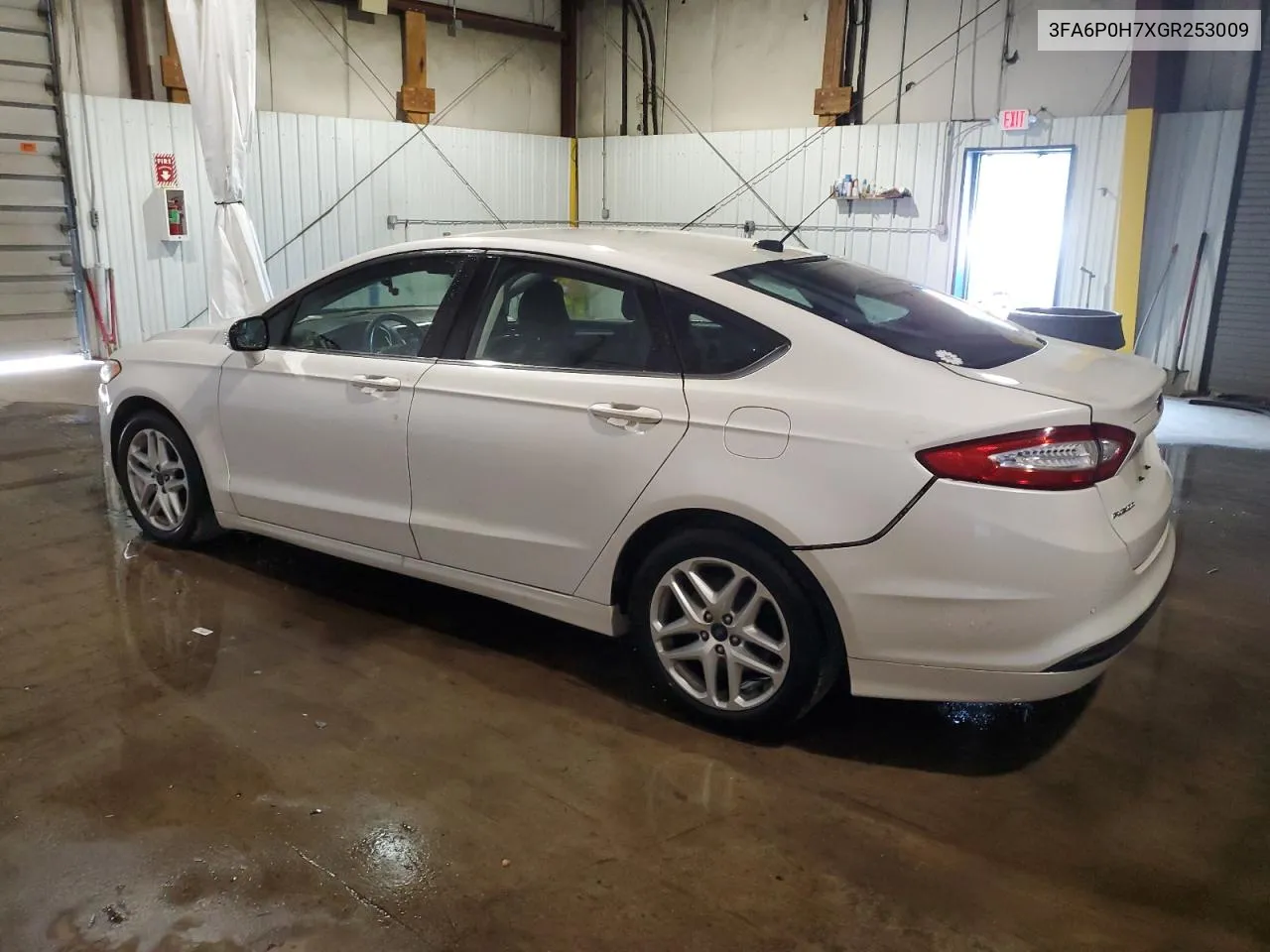 3FA6P0H7XGR253009 2016 Ford Fusion Se