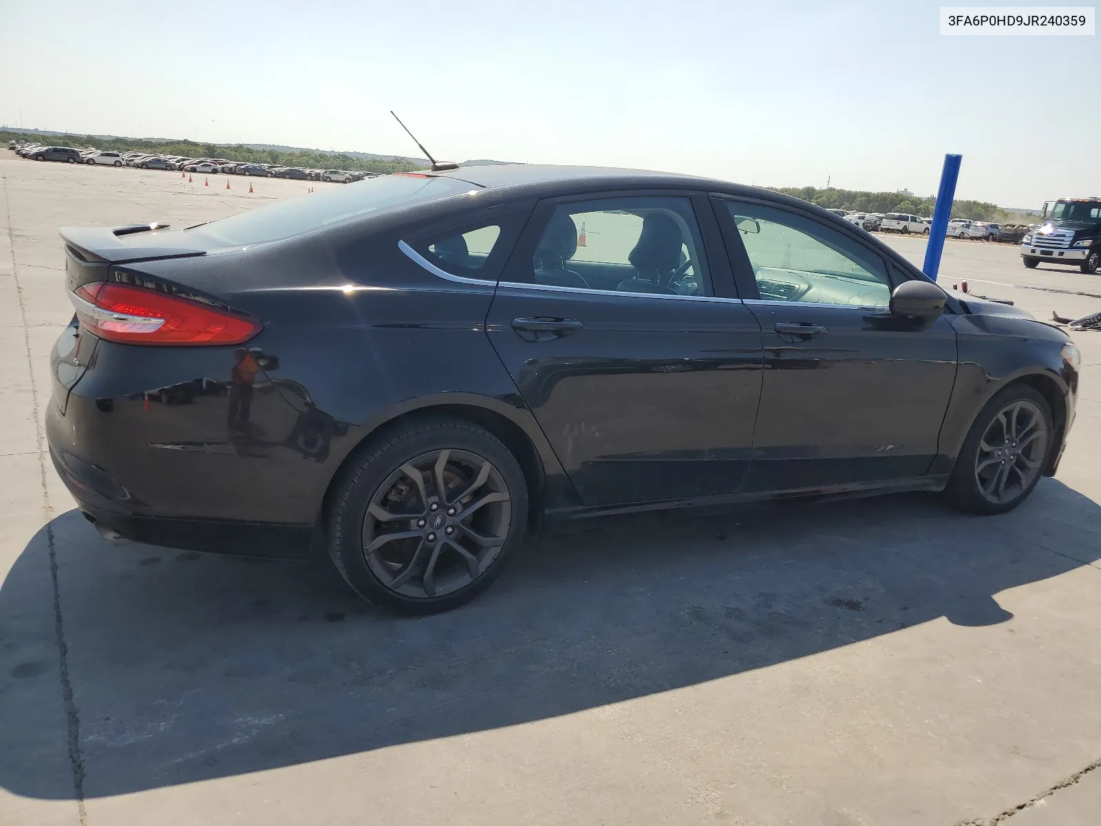 3FA6P0HD9JR240359 2018 Ford Fusion Se