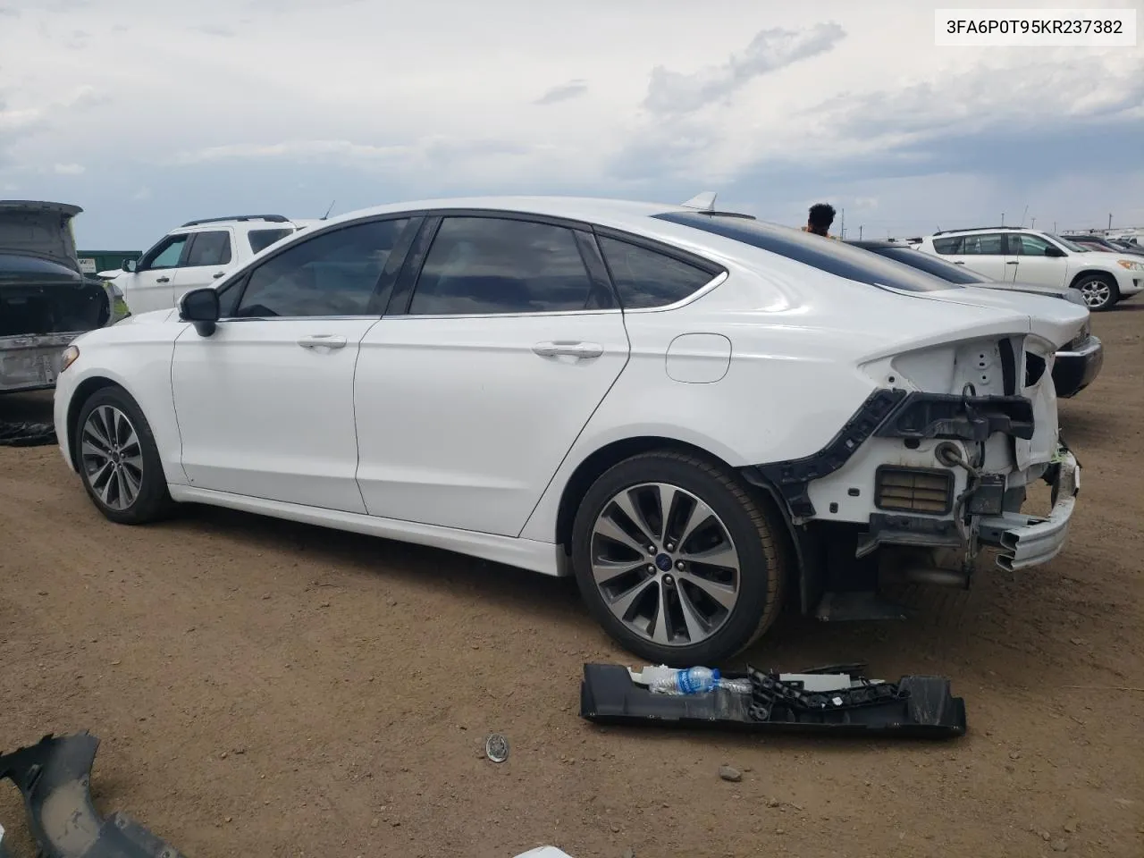 3FA6P0T95KR237382 2019 Ford Fusion Se