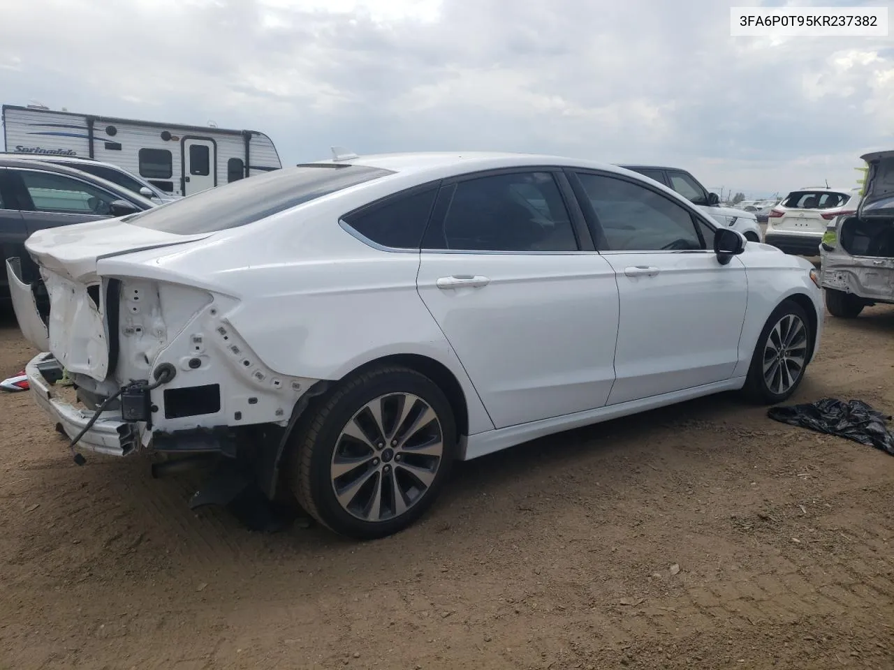 3FA6P0T95KR237382 2019 Ford Fusion Se