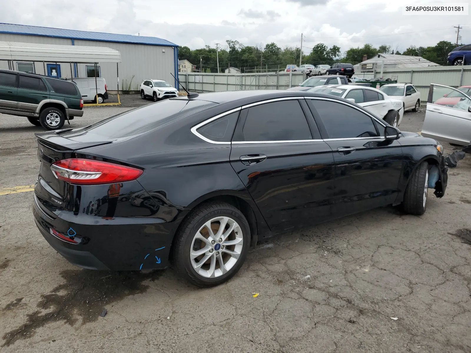 3FA6P0SU3KR101581 2019 Ford Fusion Titanium