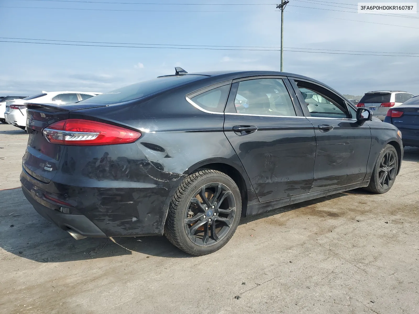 3FA6P0HD0KR160787 2019 Ford Fusion Se