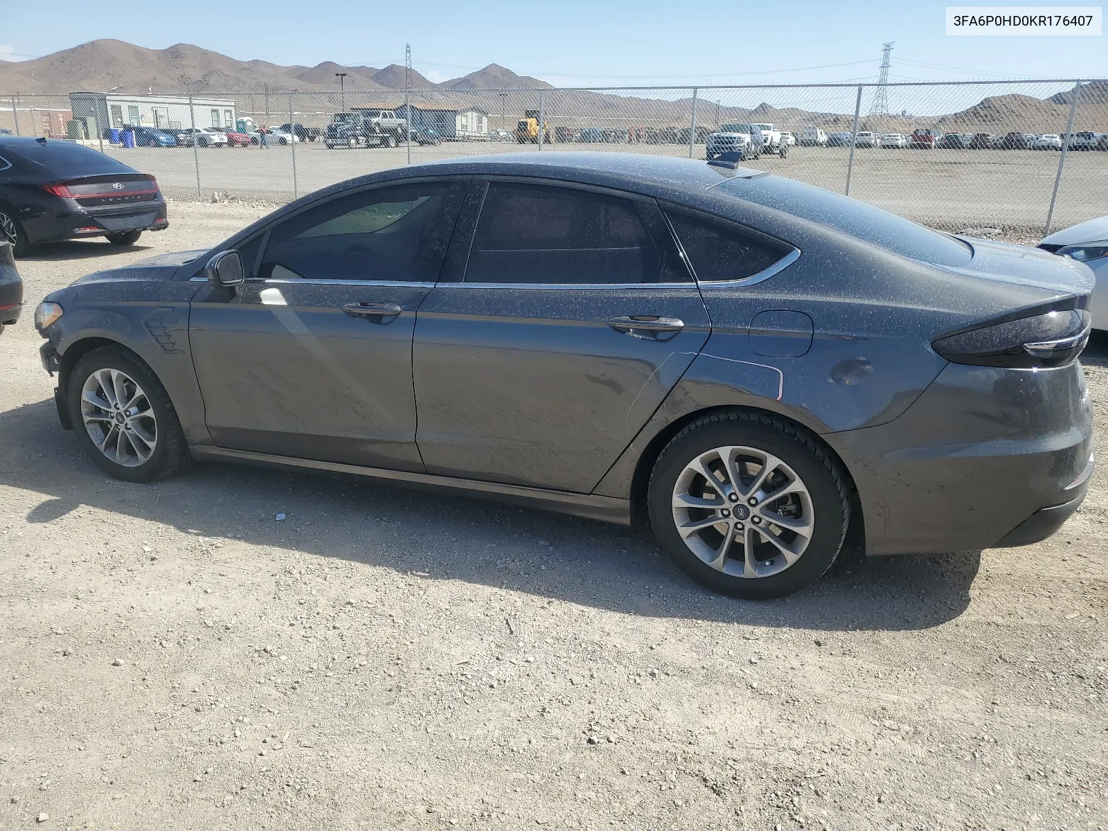 3FA6P0HD0KR176407 2019 Ford Fusion Se