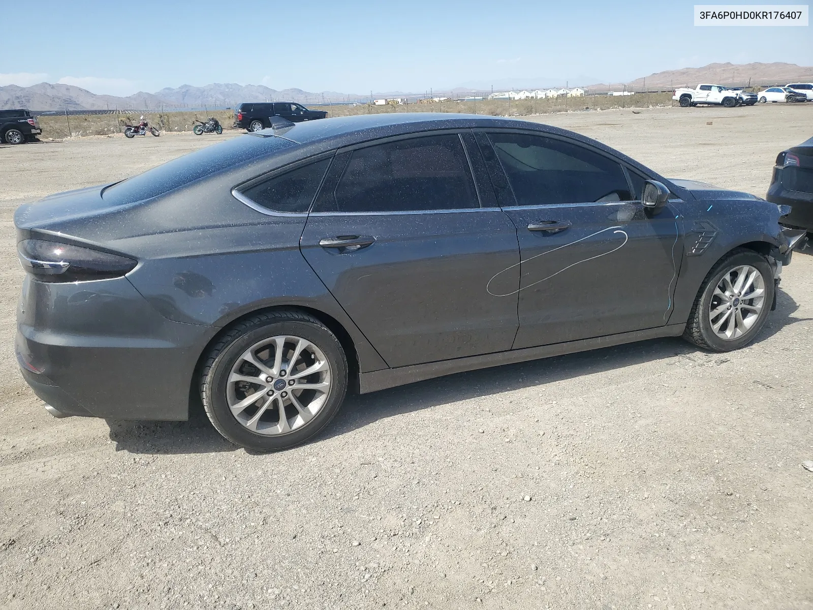 3FA6P0HD0KR176407 2019 Ford Fusion Se