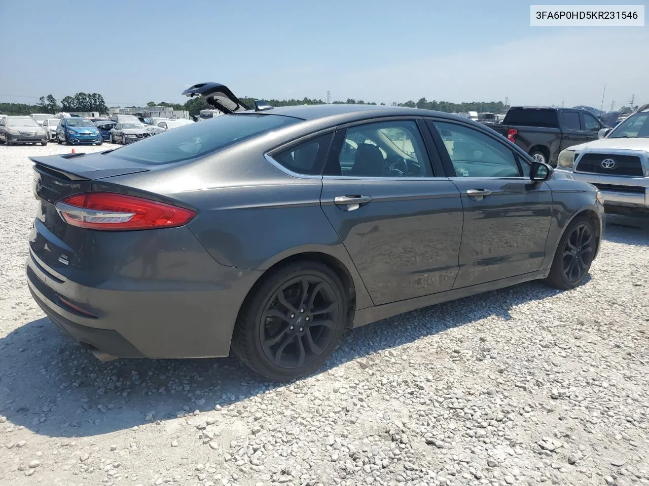 3FA6P0HD5KR231546 2019 Ford Fusion Se