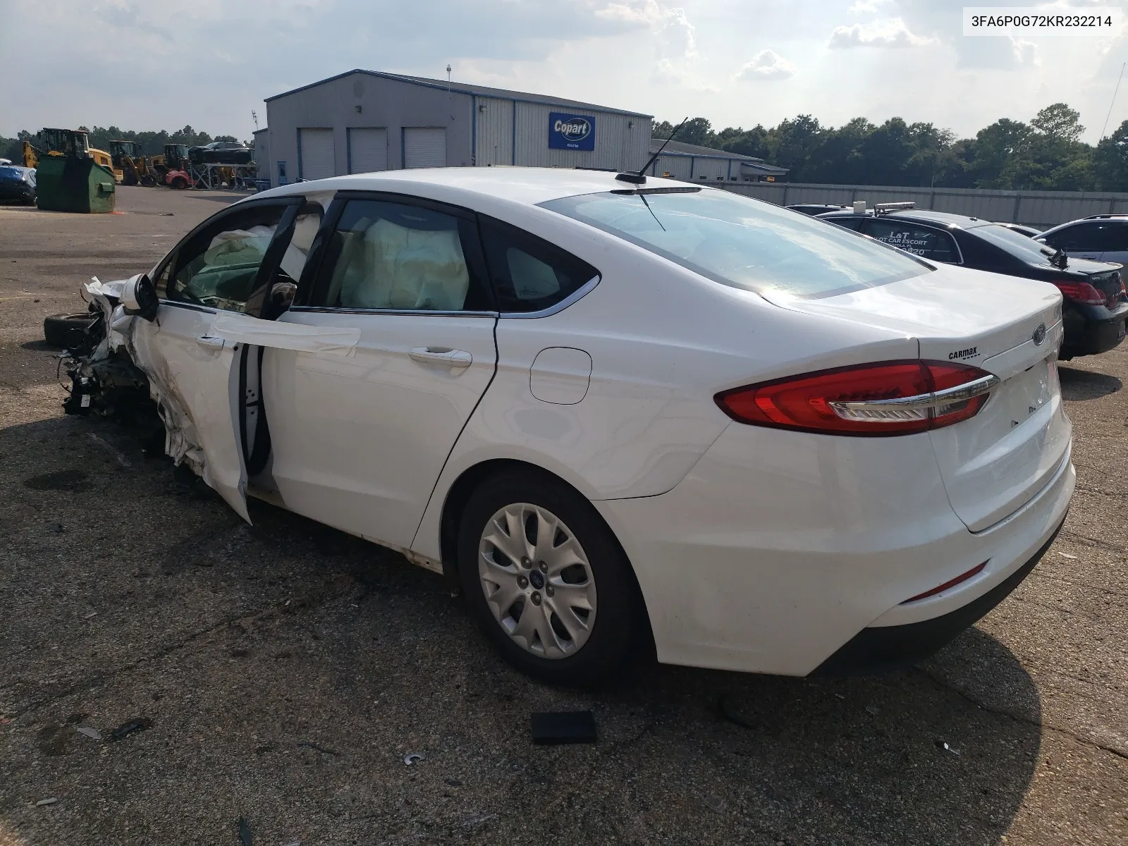 2019 Ford Fusion S VIN: 3FA6P0G72KR232214 Lot: 67681324