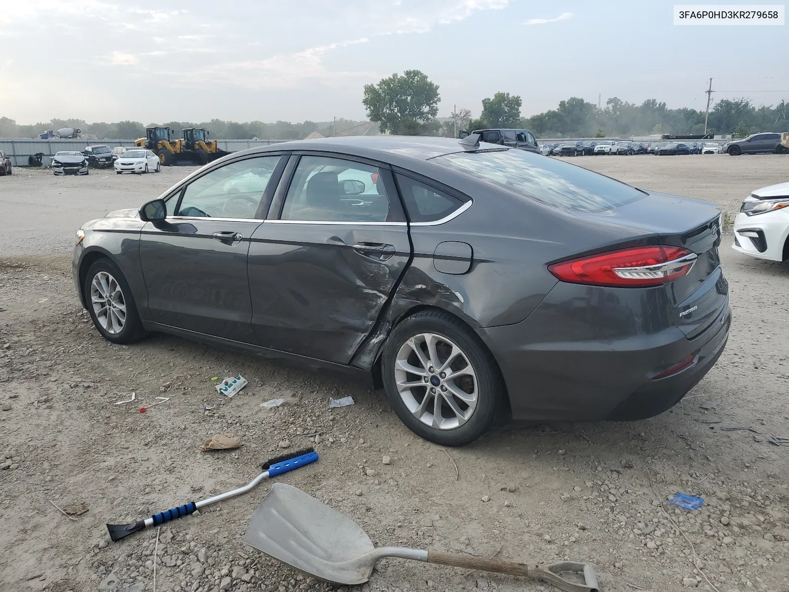 3FA6P0HD3KR279658 2019 Ford Fusion Se