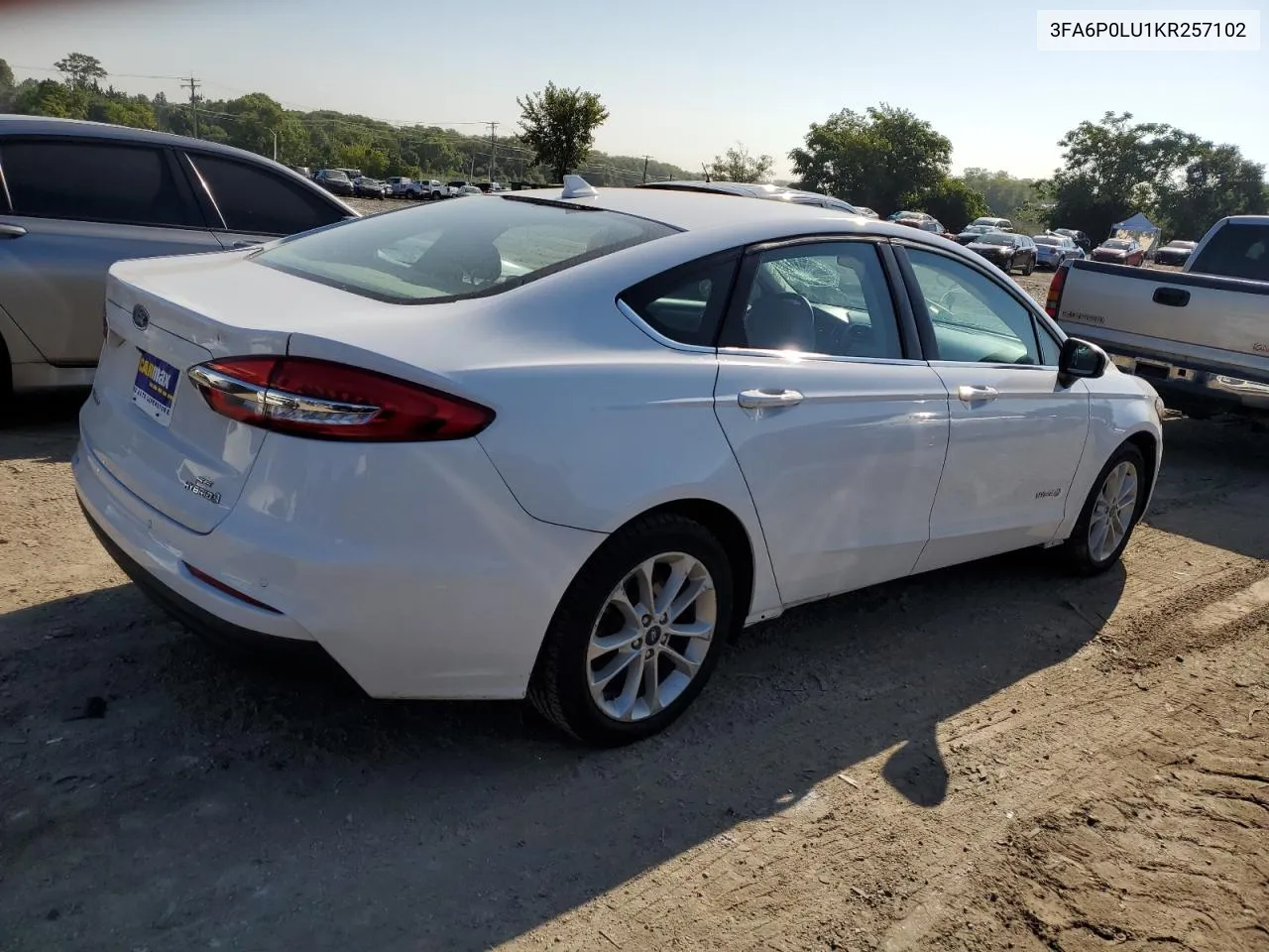 3FA6P0LU1KR257102 2019 Ford Fusion Se