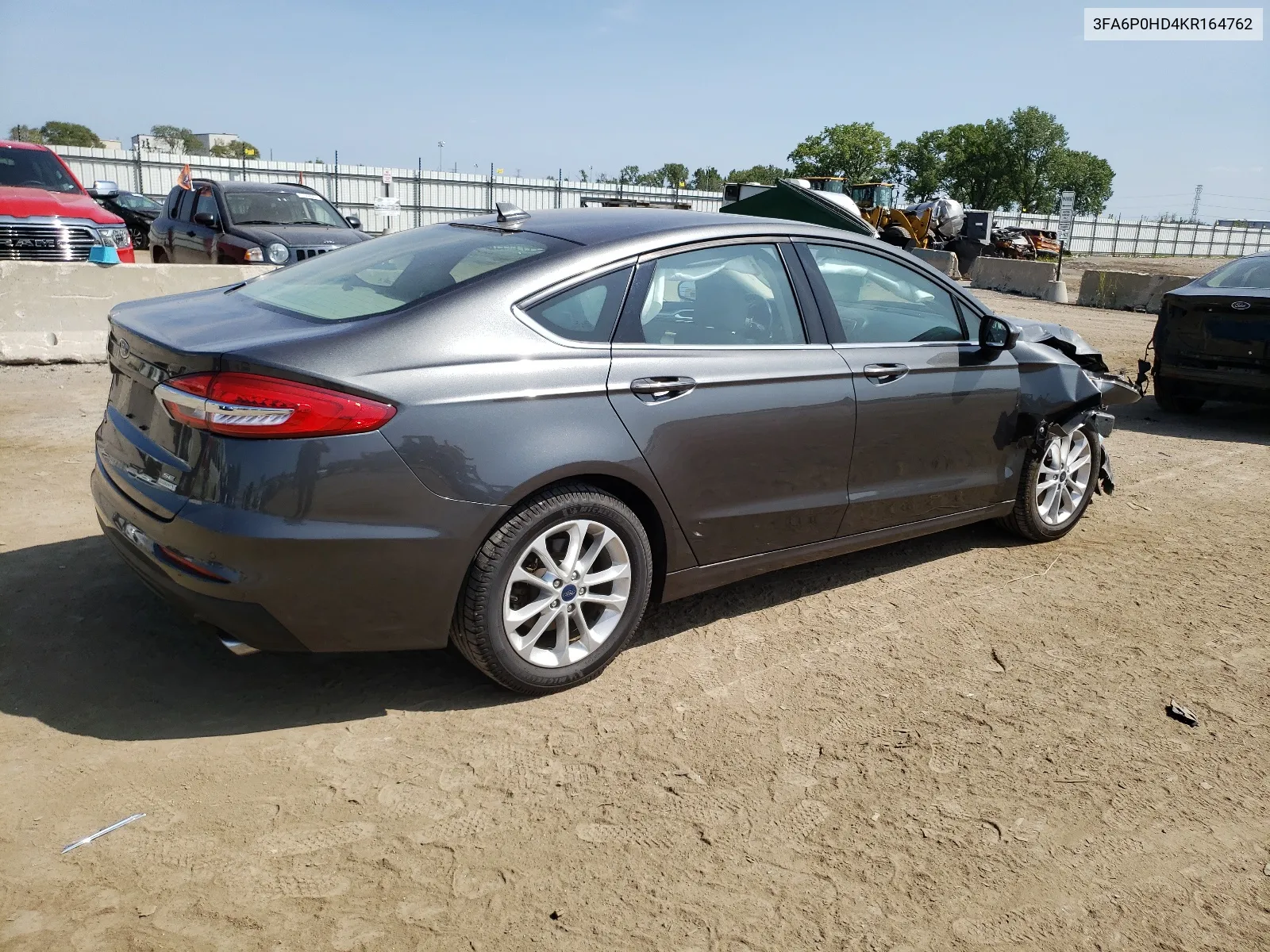 3FA6P0HD4KR164762 2019 Ford Fusion Se