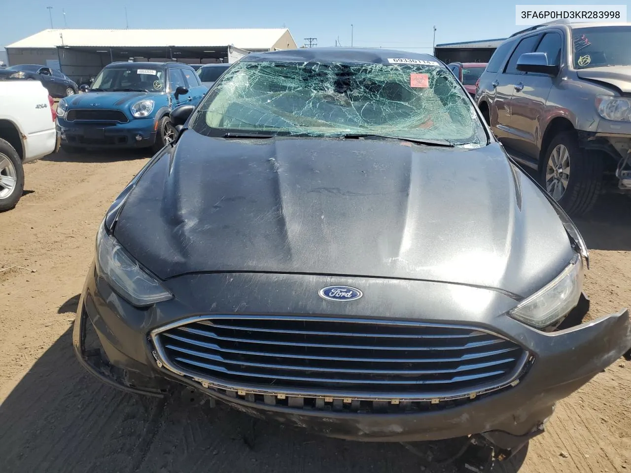 3FA6P0HD3KR283998 2019 Ford Fusion Se