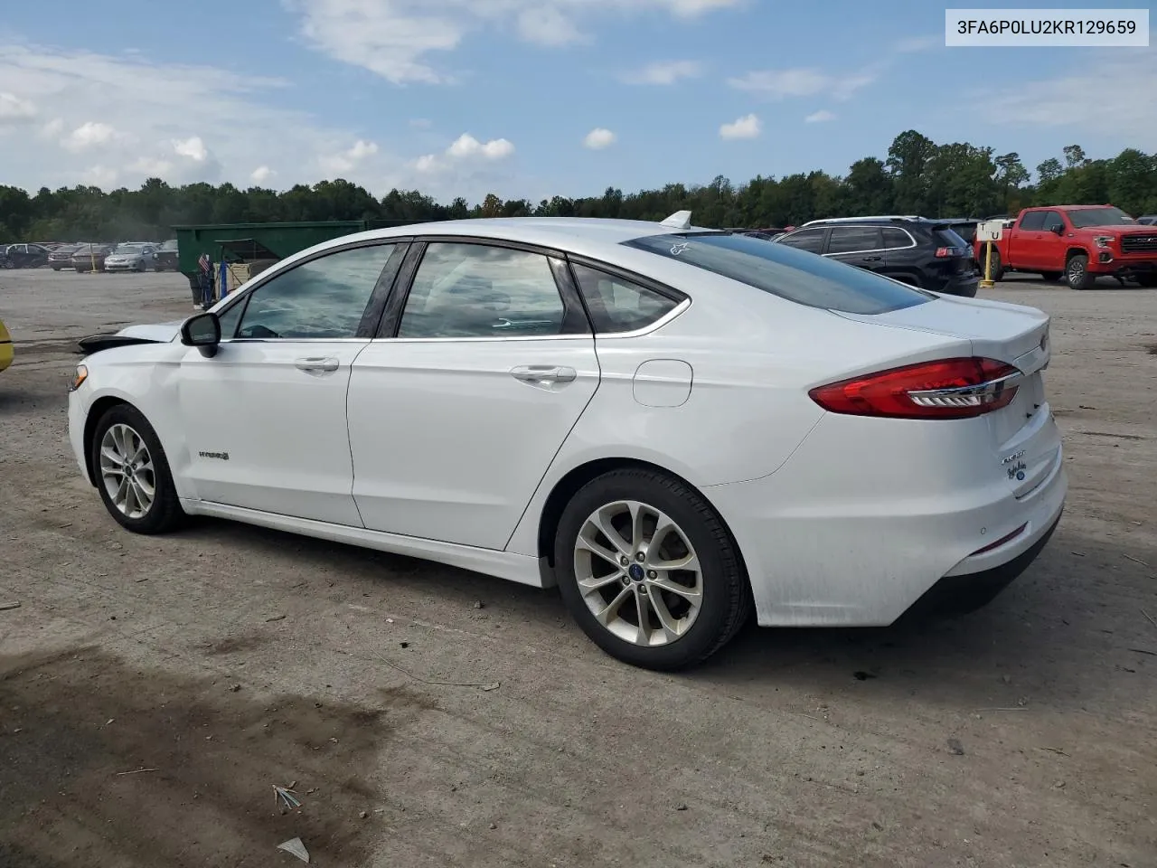 3FA6P0LU2KR129659 2019 Ford Fusion Se