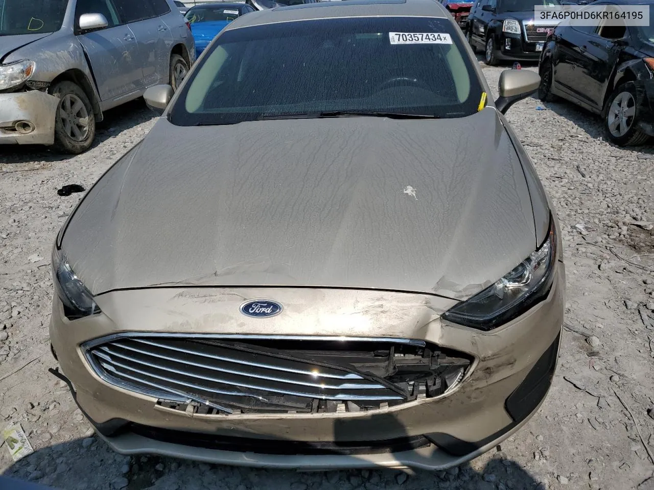 3FA6P0HD6KR164195 2019 Ford Fusion Se