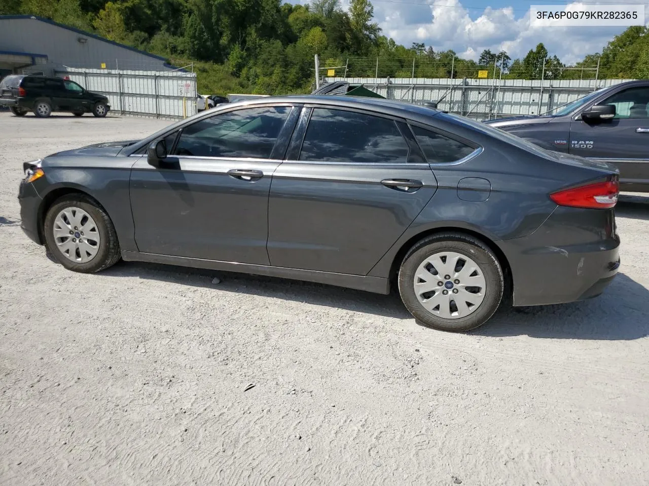 2019 Ford Fusion S VIN: 3FA6P0G79KR282365 Lot: 70571264