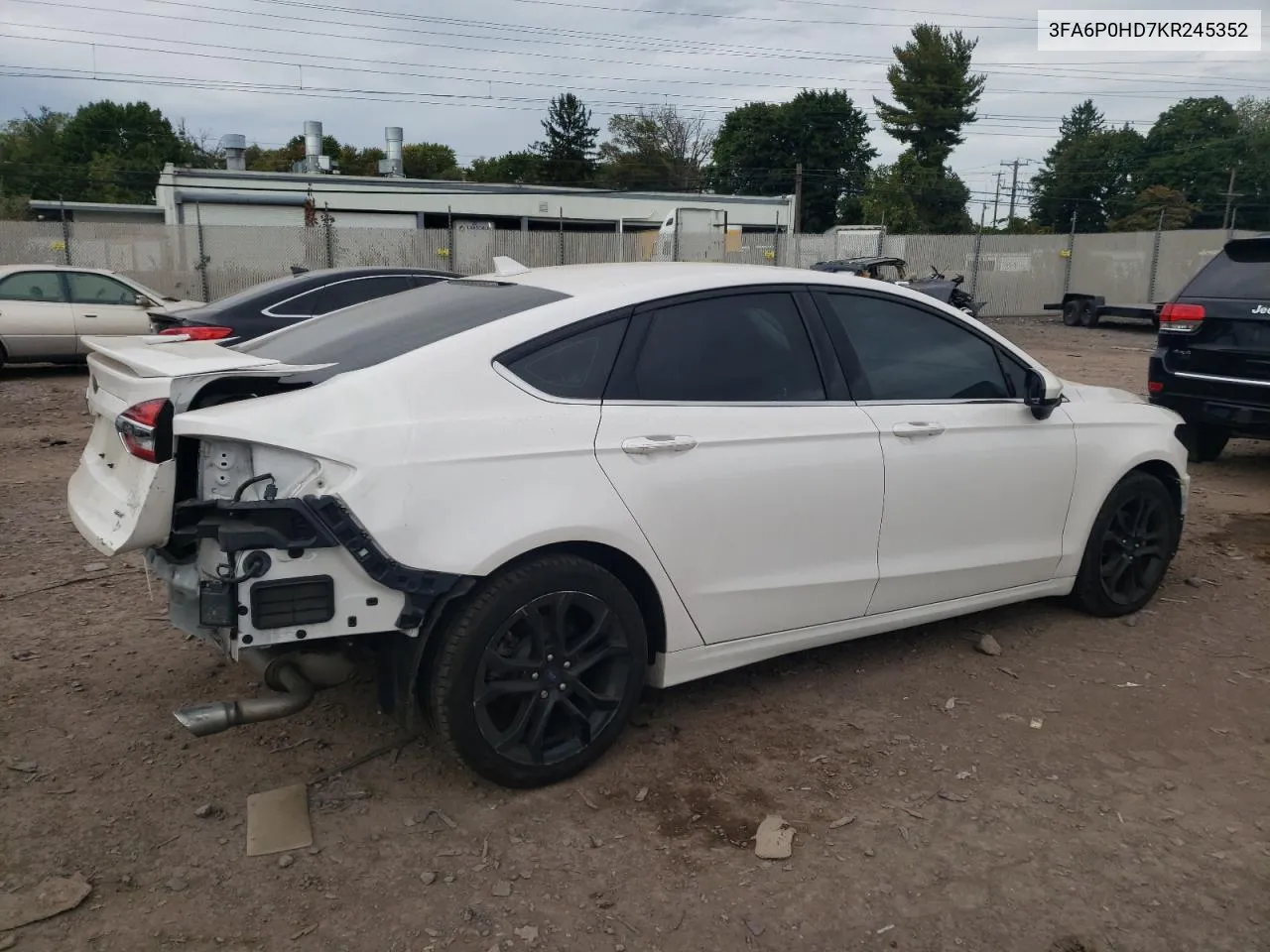 3FA6P0HD7KR245352 2019 Ford Fusion Se