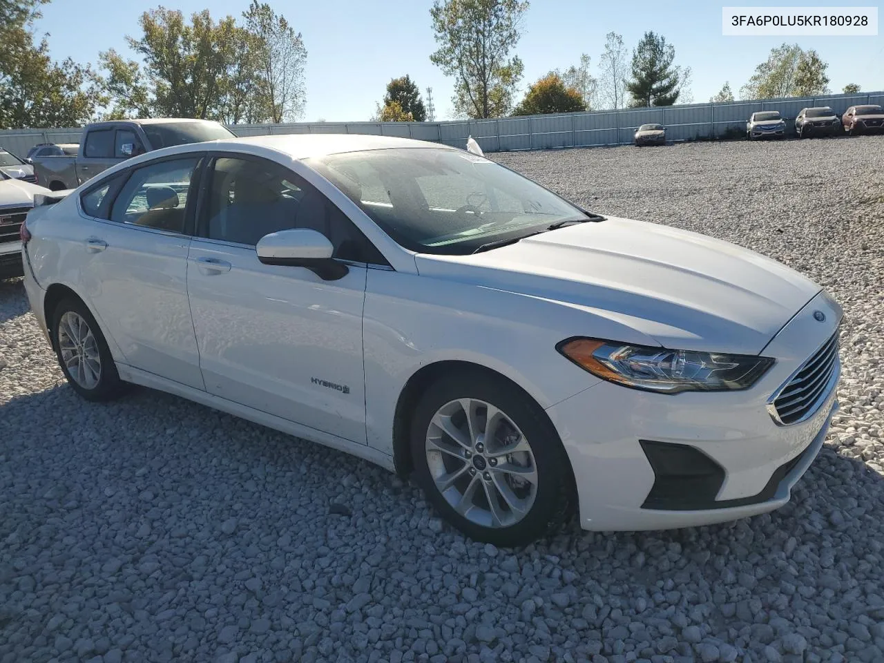 3FA6P0LU5KR180928 2019 Ford Fusion Se