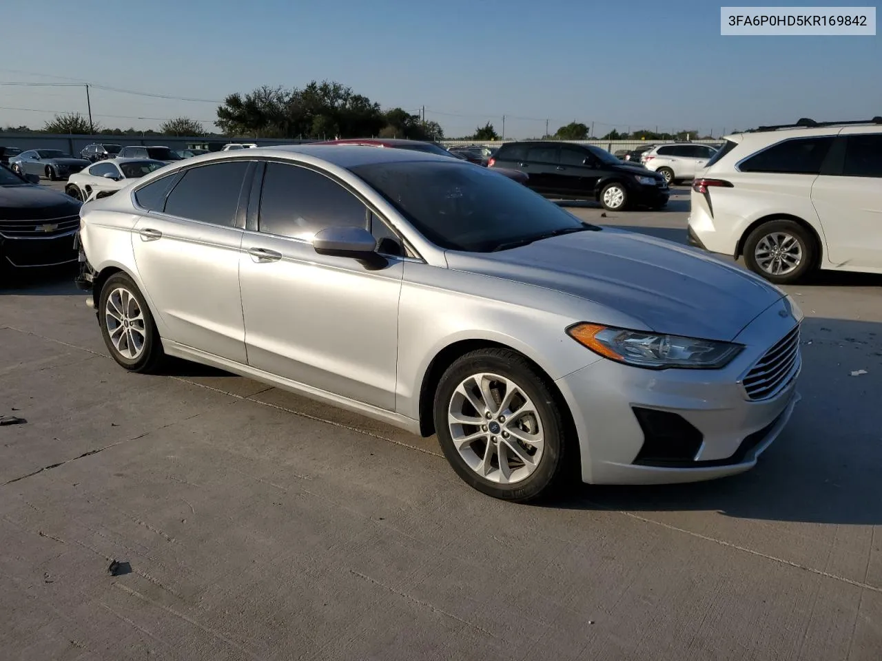 3FA6P0HD5KR169842 2019 Ford Fusion Se