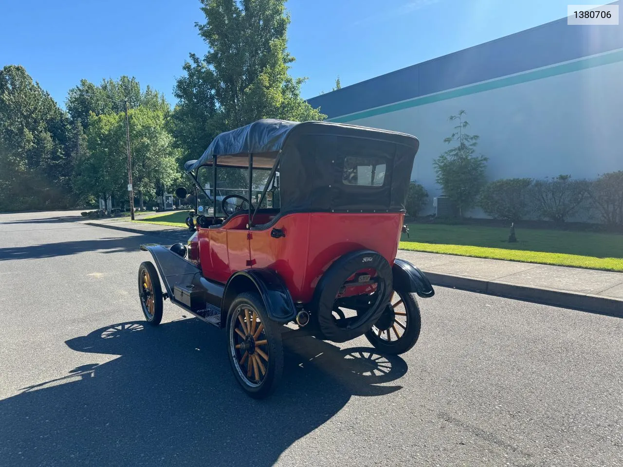 1920 Ford Model T VIN: 1380706 Lot: 76084764