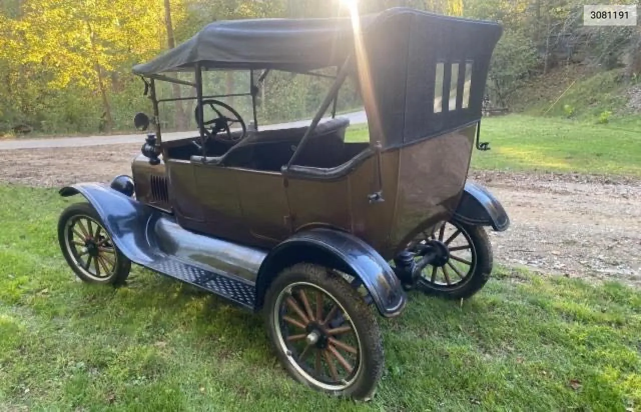 3081191 1920 Ford Model T