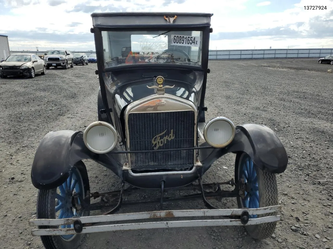 1926 Ford Model T VIN: 13727924 Lot: 60891654