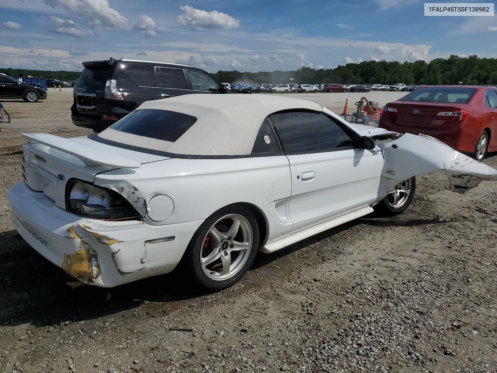 1995 Ford Mustang Gt VIN: 1FALP45T5SF138982 Lot: 64622534