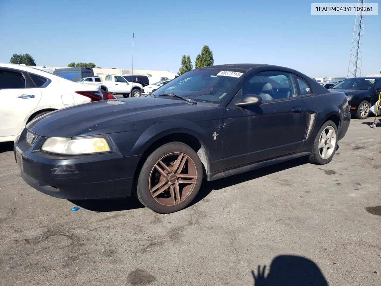 2000 Ford Mustang VIN: 1FAFP4043YF109261 Lot: 68677914