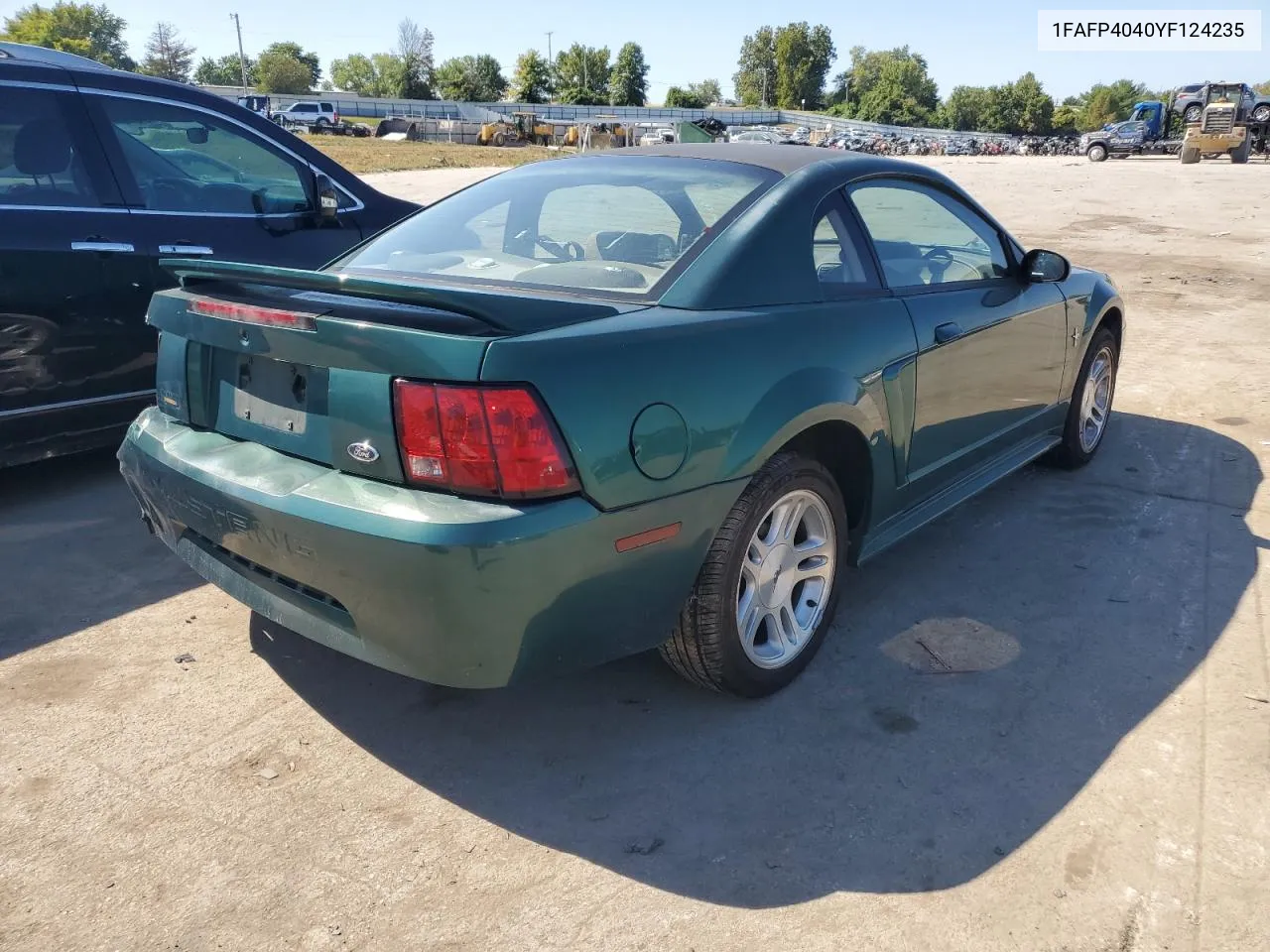 2000 Ford Mustang VIN: 1FAFP4040YF124235 Lot: 70219874