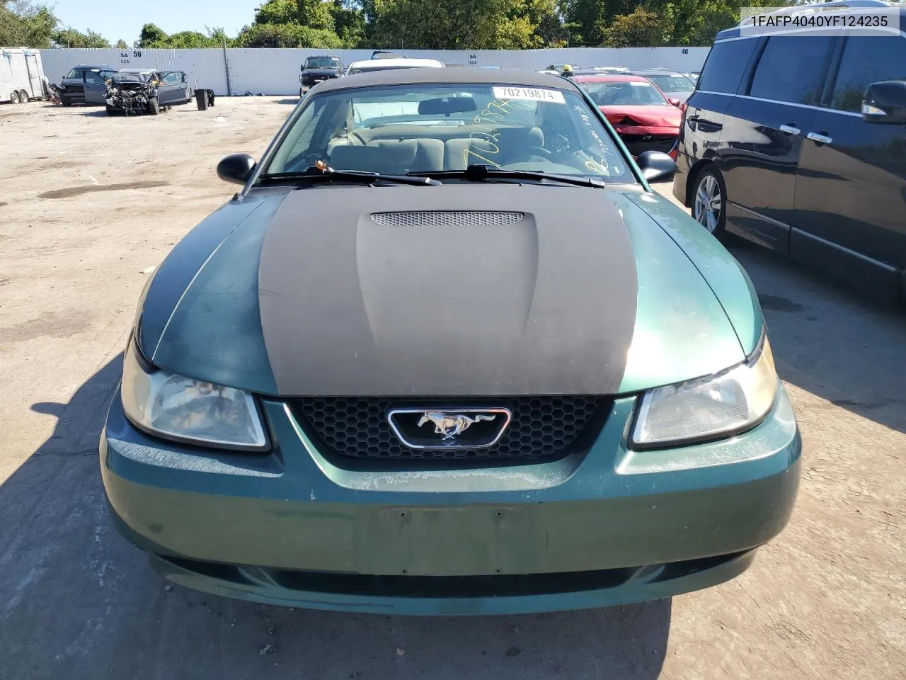 2000 Ford Mustang VIN: 1FAFP4040YF124235 Lot: 70219874