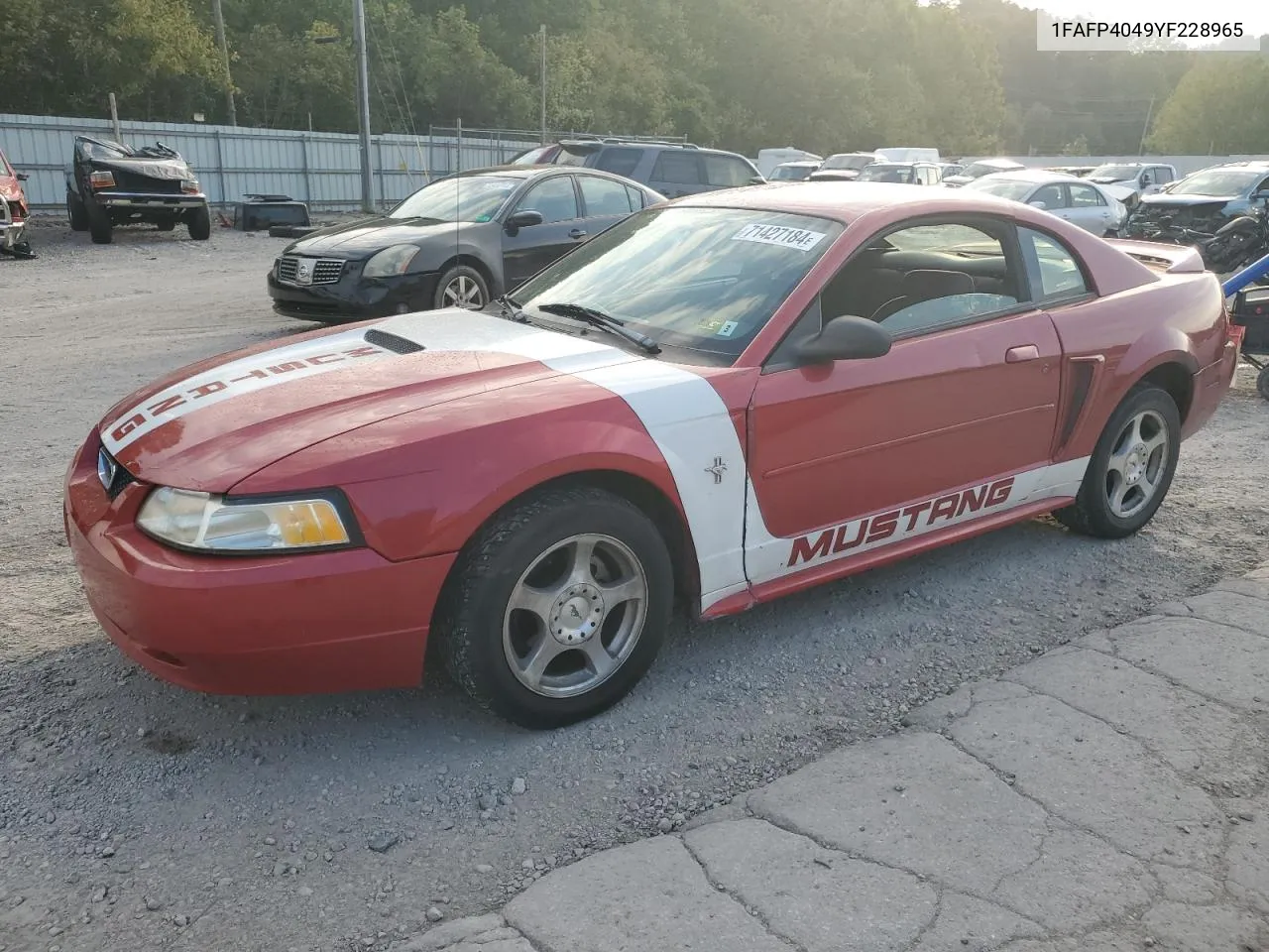 2000 Ford Mustang VIN: 1FAFP4049YF228965 Lot: 71427184