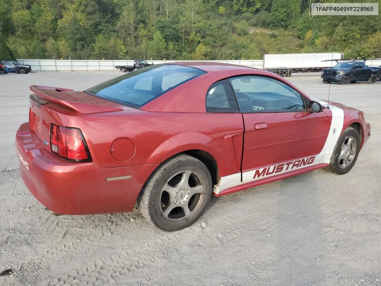 2000 Ford Mustang VIN: 1FAFP4049YF228965 Lot: 71427184